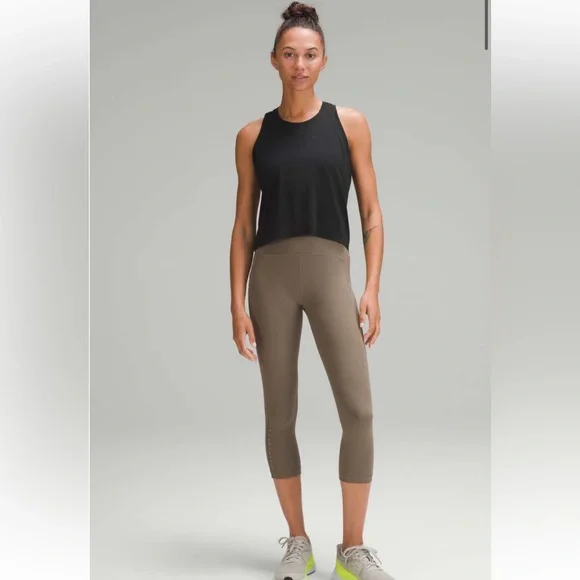 Fast and Free Race Length Tank - Picture 5 of 9